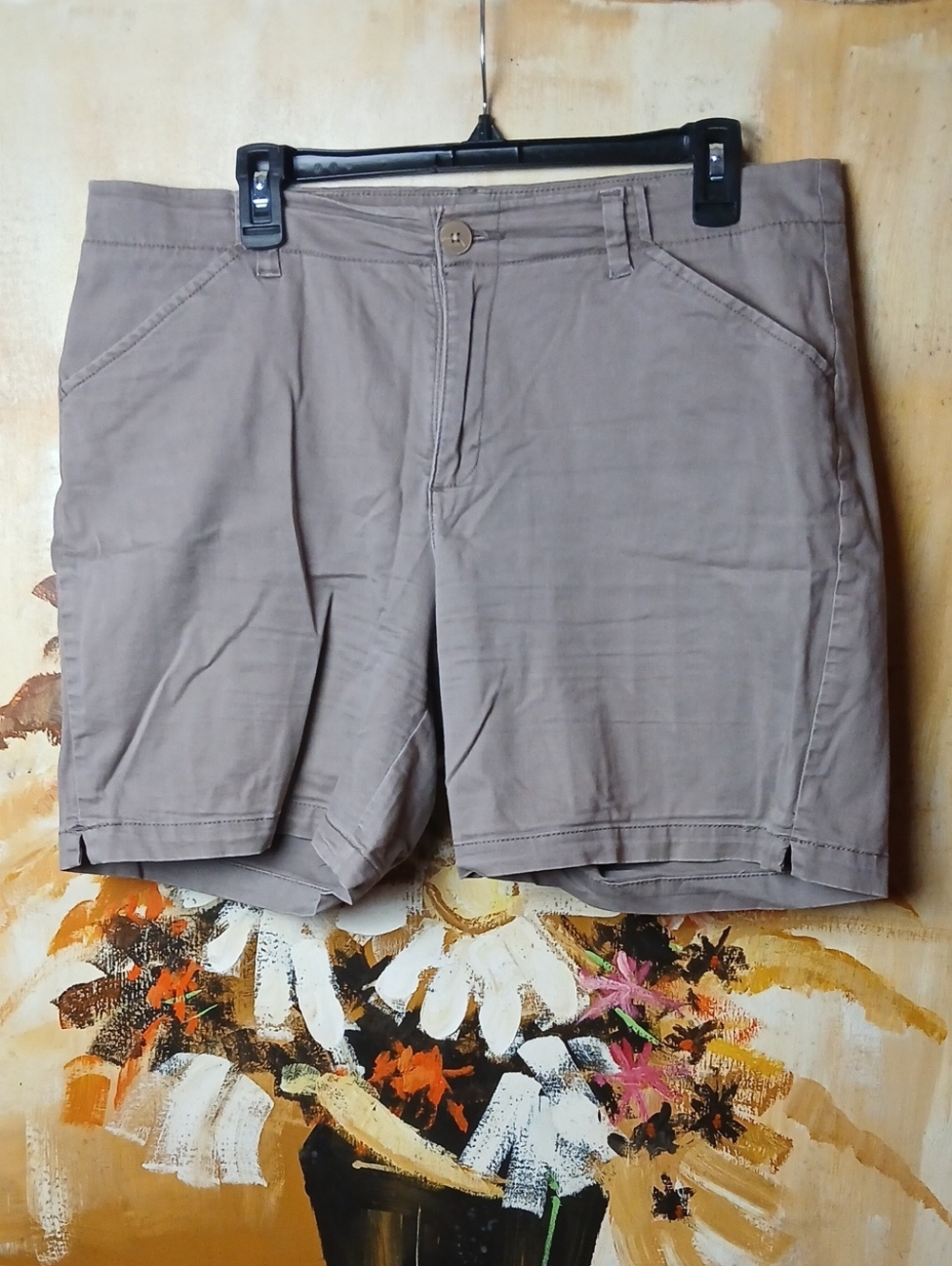 Lee Regular Fit Mid Rise Khaki Shorts Size 14 Medium
